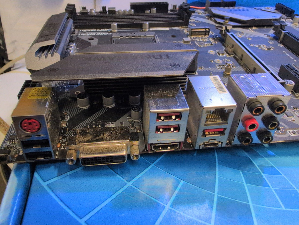 🎸 MSI B450 Tomahawk MS-7C02 AM4 ATX Motherboard DDR4 (NO BACK PLATE )