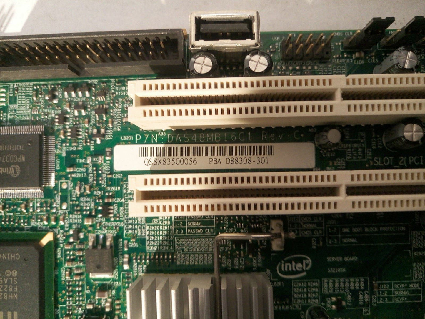 - 1x Motherboard Intel DAS48MB16C   Rev:C  D88308-301  QSSX8 