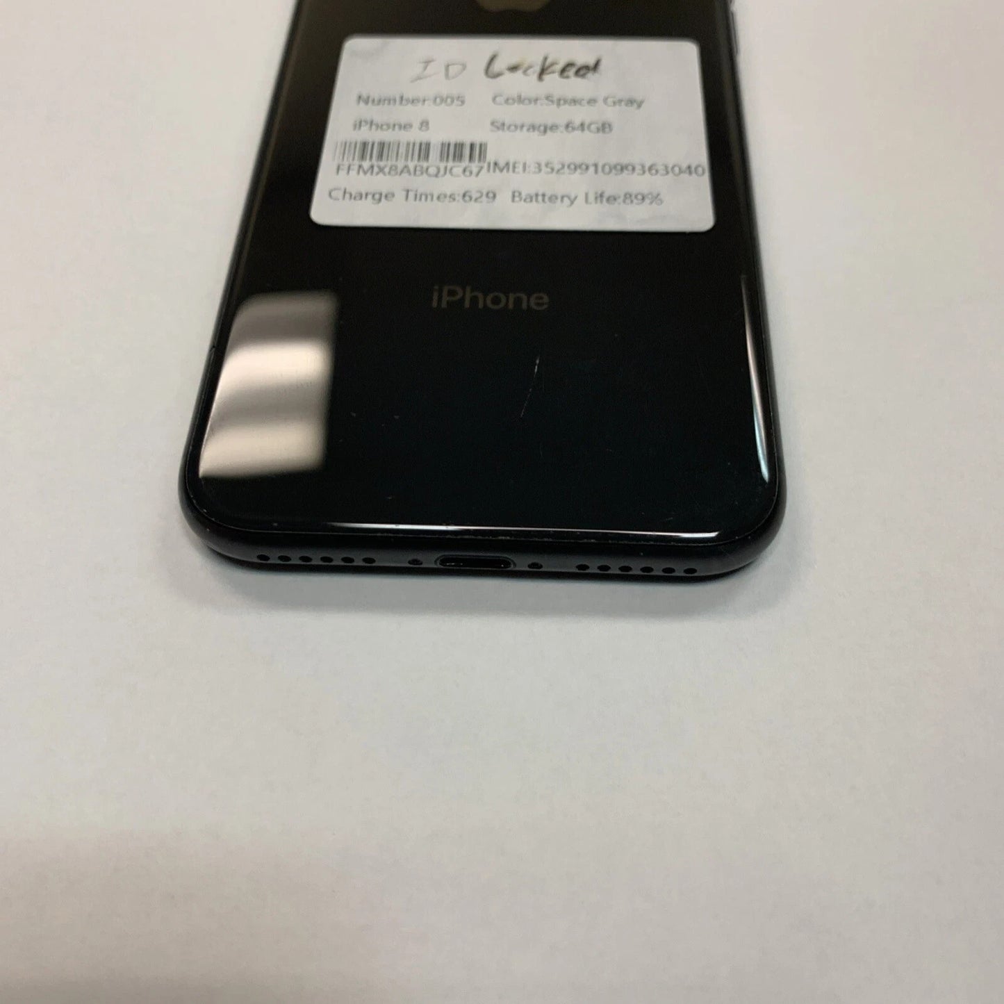 i Phone 8 64GB - Black - (read)