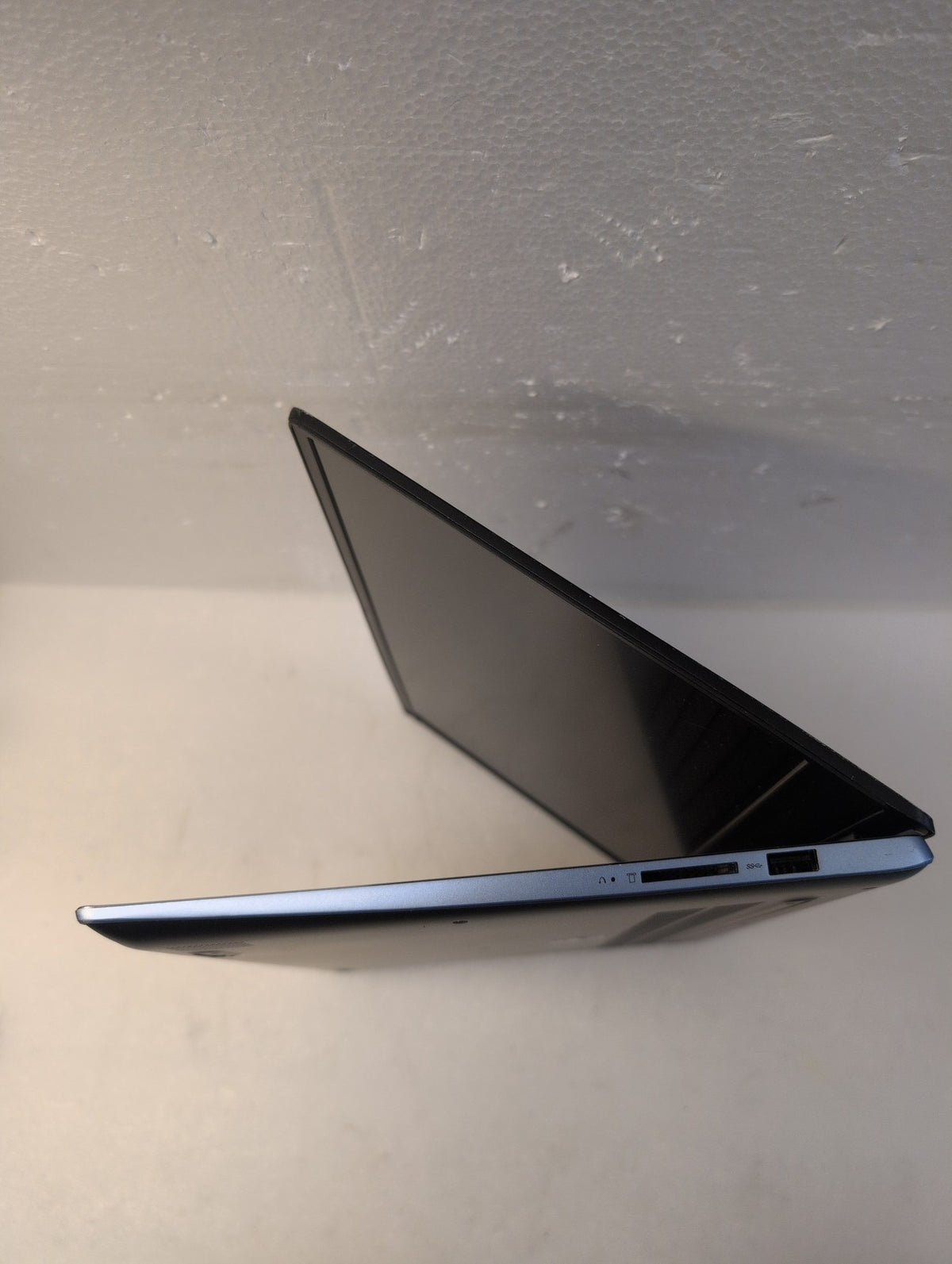 🎸 Lenovo Ideapad 530S-14IKB 81EU 14in Laptop No SSD/RAM For Parts Not Working