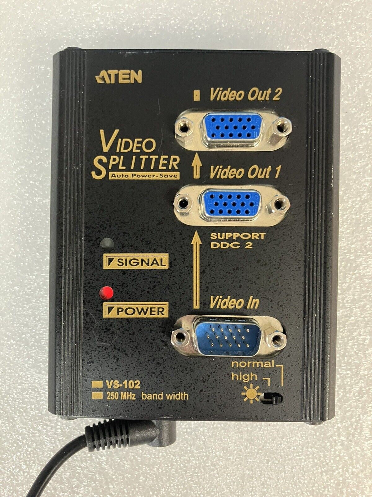 ~ Aten VS-102 Video Splitter 250 MHz Band Width 2 Port VGA w/ Adapter
