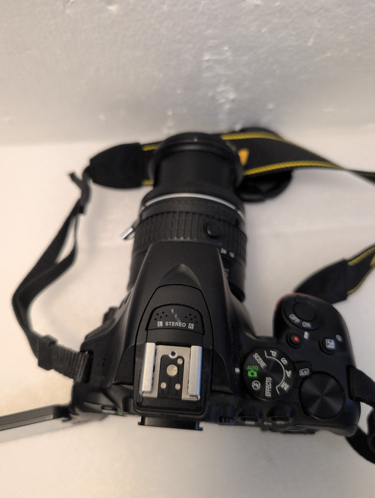 🎸 Nikon D5600 24.2MP DSLR Camera with AF-P 18-55mm f/3.5-5.6G VR Lens 64GB Card