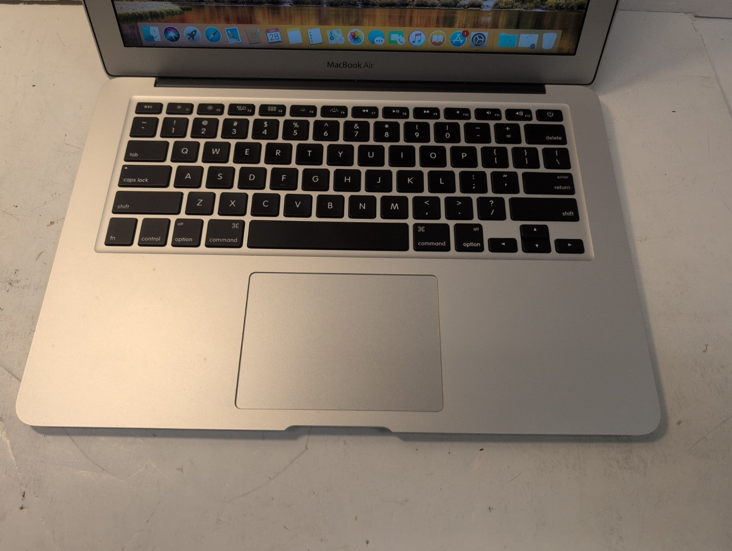 (NICE) Apple MacBook Air 2015 A1466 13.3"/i5-1.6GHz/8GB/256G SSD/10. 13(NO AC) -