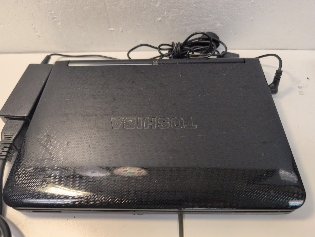 🎸 Toshiba NB250-001 10.1in Netbook Intel Atom N455/ 1GB RAM /500GB HDD/WinXP