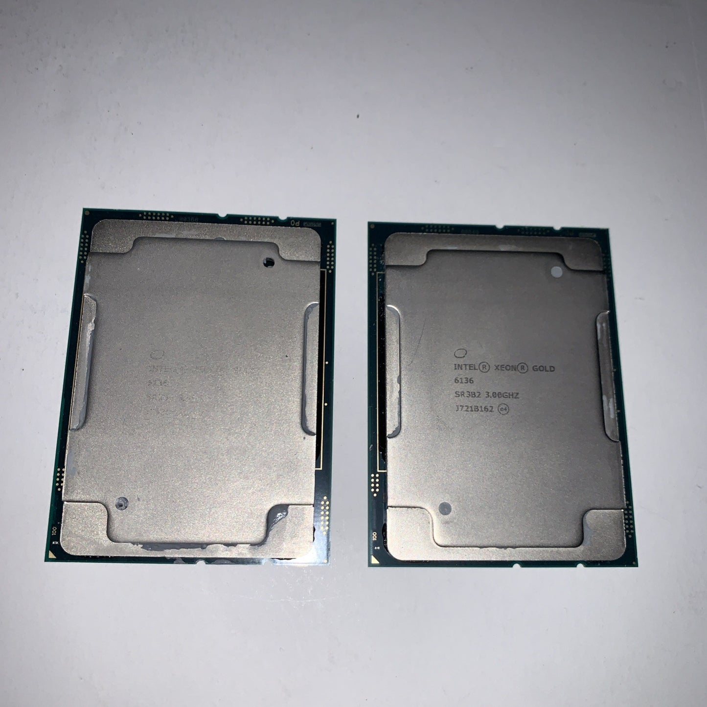 Pair of Intel Xeon Gold 6136 SR382 3.0GHz FCLGA3647 12 Cores 24,75MB Cache 150W