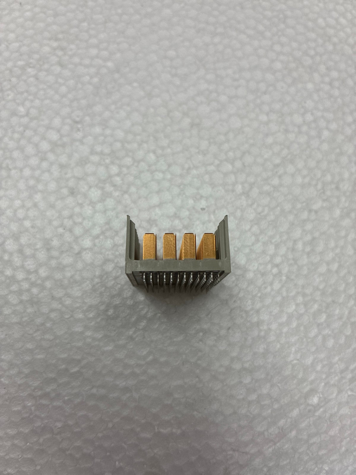 🔥 TE Connectivity 6469074-1 Multi-Pin Board Connector Gold Contacts Gray