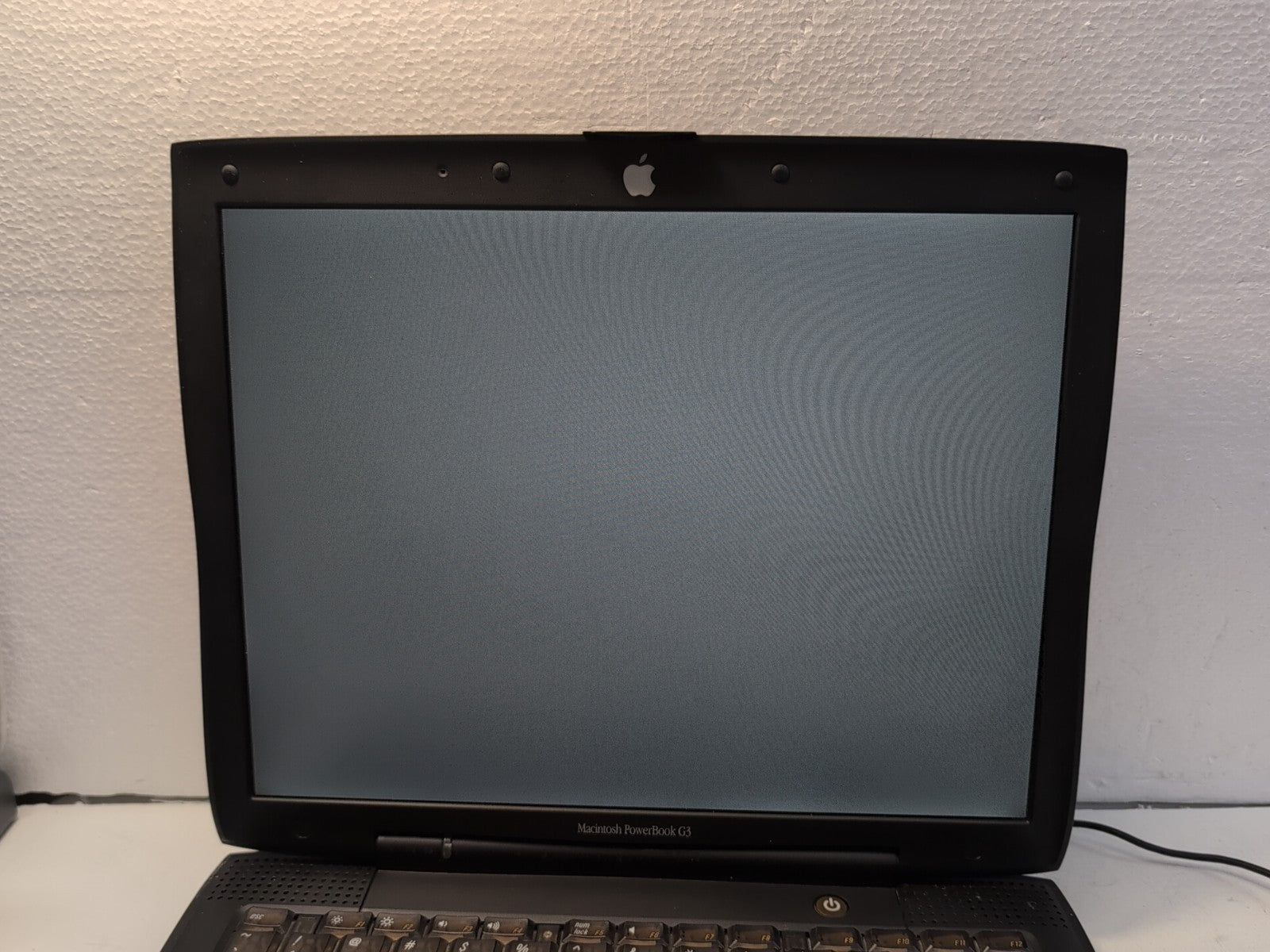 🔥 Apple Macintosh PowerBook G3 Laptop With AC Adapter  (NO OS,  READ) -