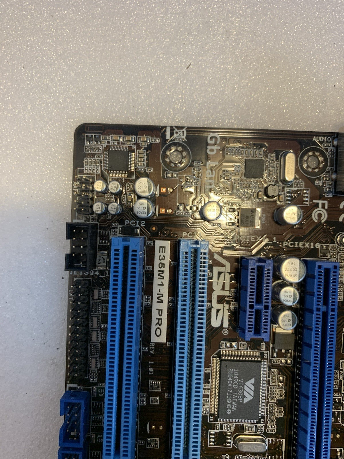 ASUS M5A78L-M PRO + AMD E-350 CPU +2x 4GB RAM