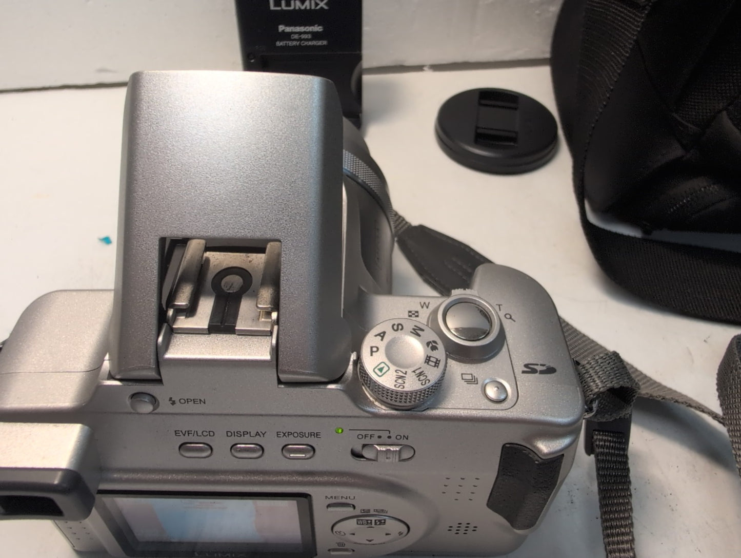 🔥 NICE Panasonic LUMIX DMC-FZ20 Digital Camera w/ Charger/2x Battery/SD Card -