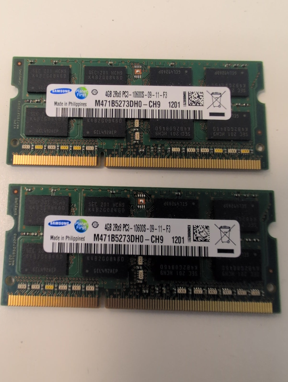 Samsung M471B5273DH0-CH9 4GB DDR3 PC3-10600S SO-DIMM Laptop RAM 2x4GB 8GB -