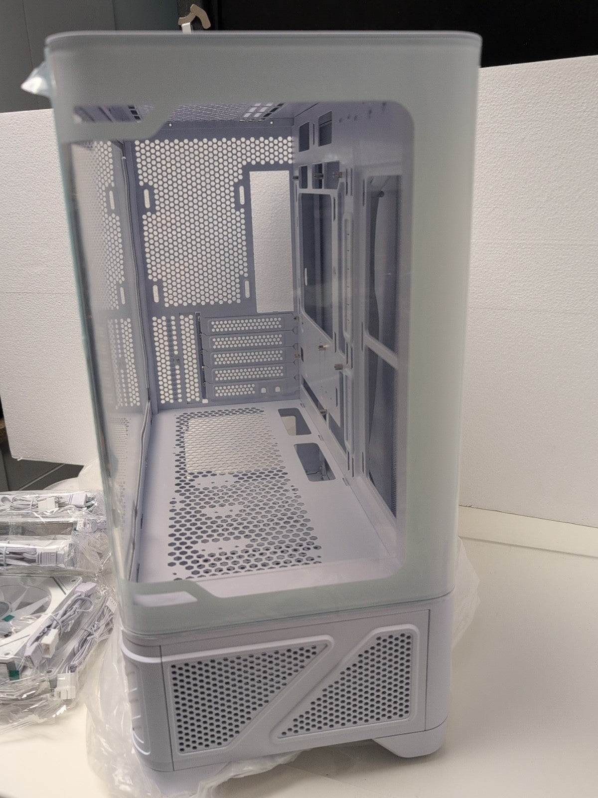 New in box VALKYRIE B360W VK03-M Glass White ATX Computer Case With Fans -