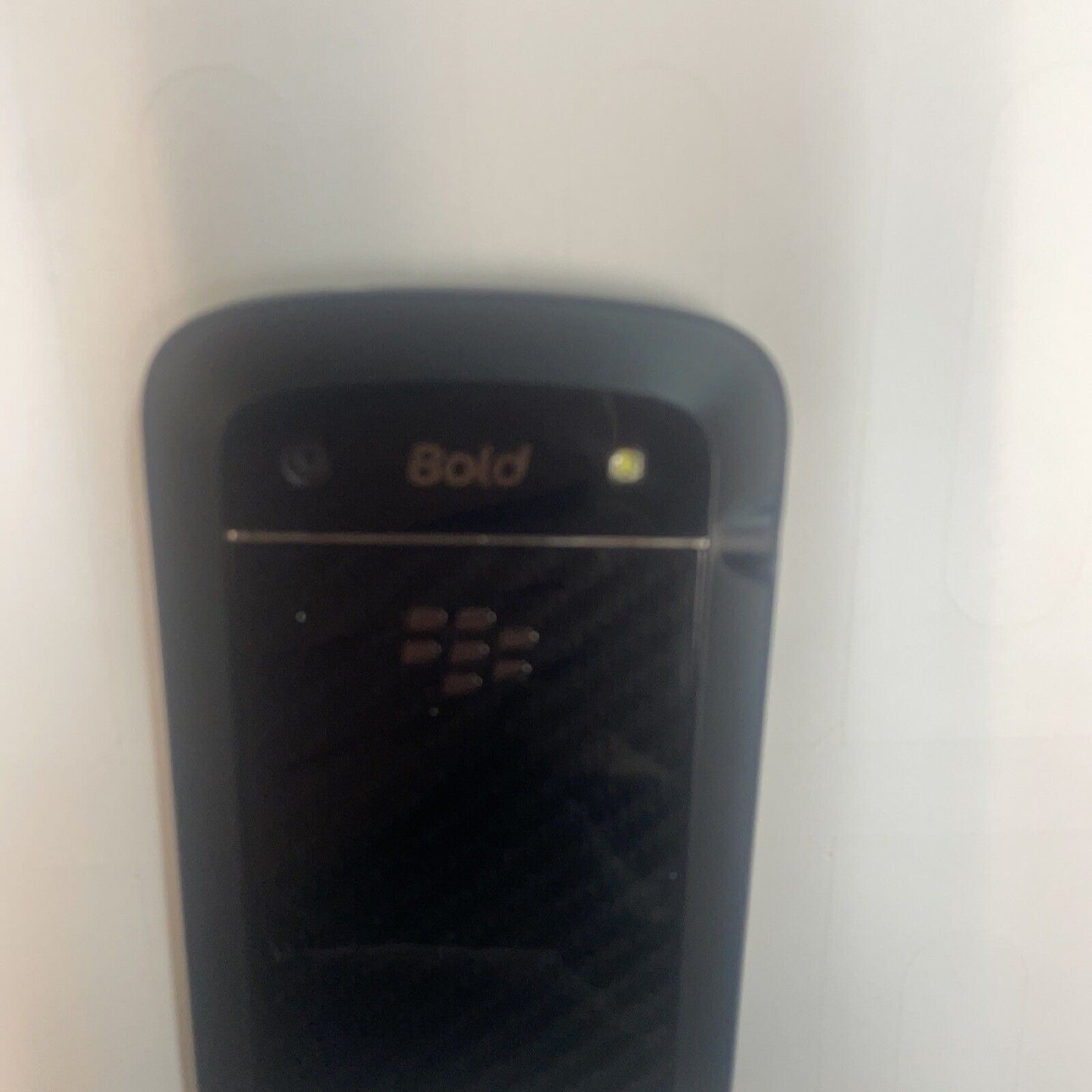 (Nice)  BLACKBERRY BOLD 9900 8 GB cell phone (No Battery. carrier: Rogers, Fido)