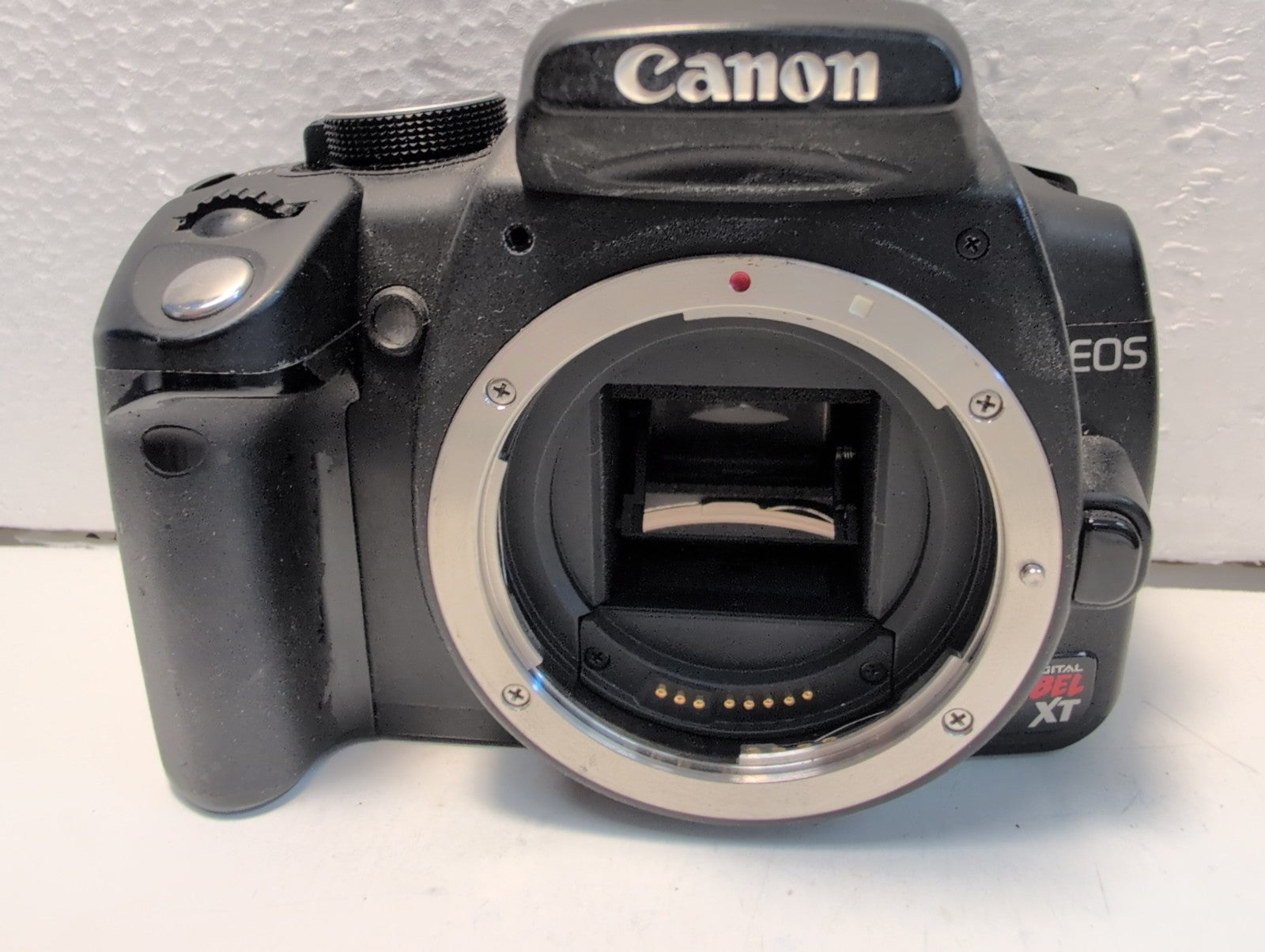 🔥 Canon EOS Rebel XT 8.0MP Digital SLR DSLR Camera Body Only (READ) -