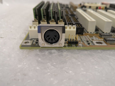 - ANTIQUE INTEL 16996 MOTHERBOARD WITH 4x RAM