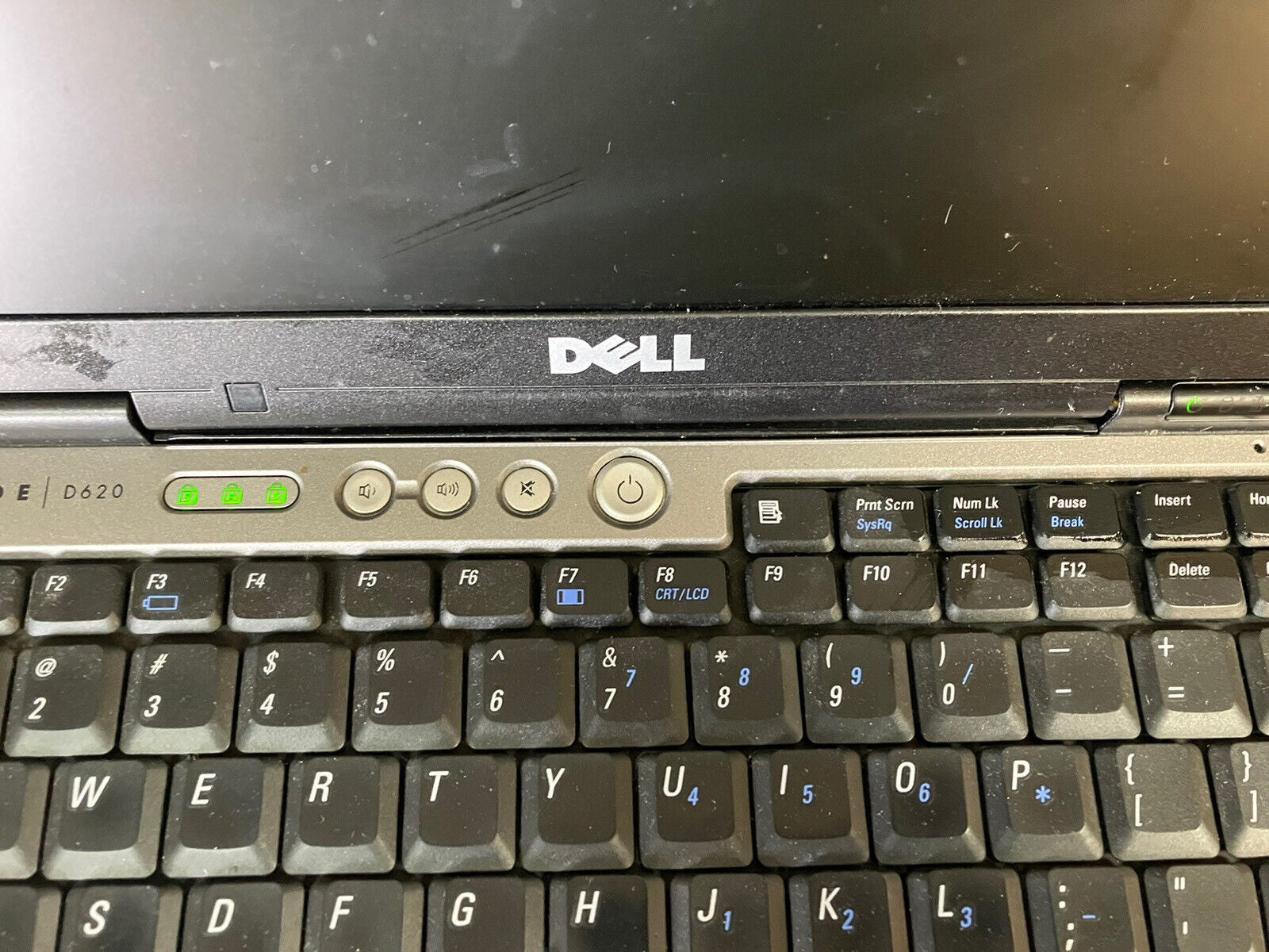 ~ (For Parts) Dell Latitude D620 PP18L 14" Laptop Core Duo CPU 512MB RAM (Read)