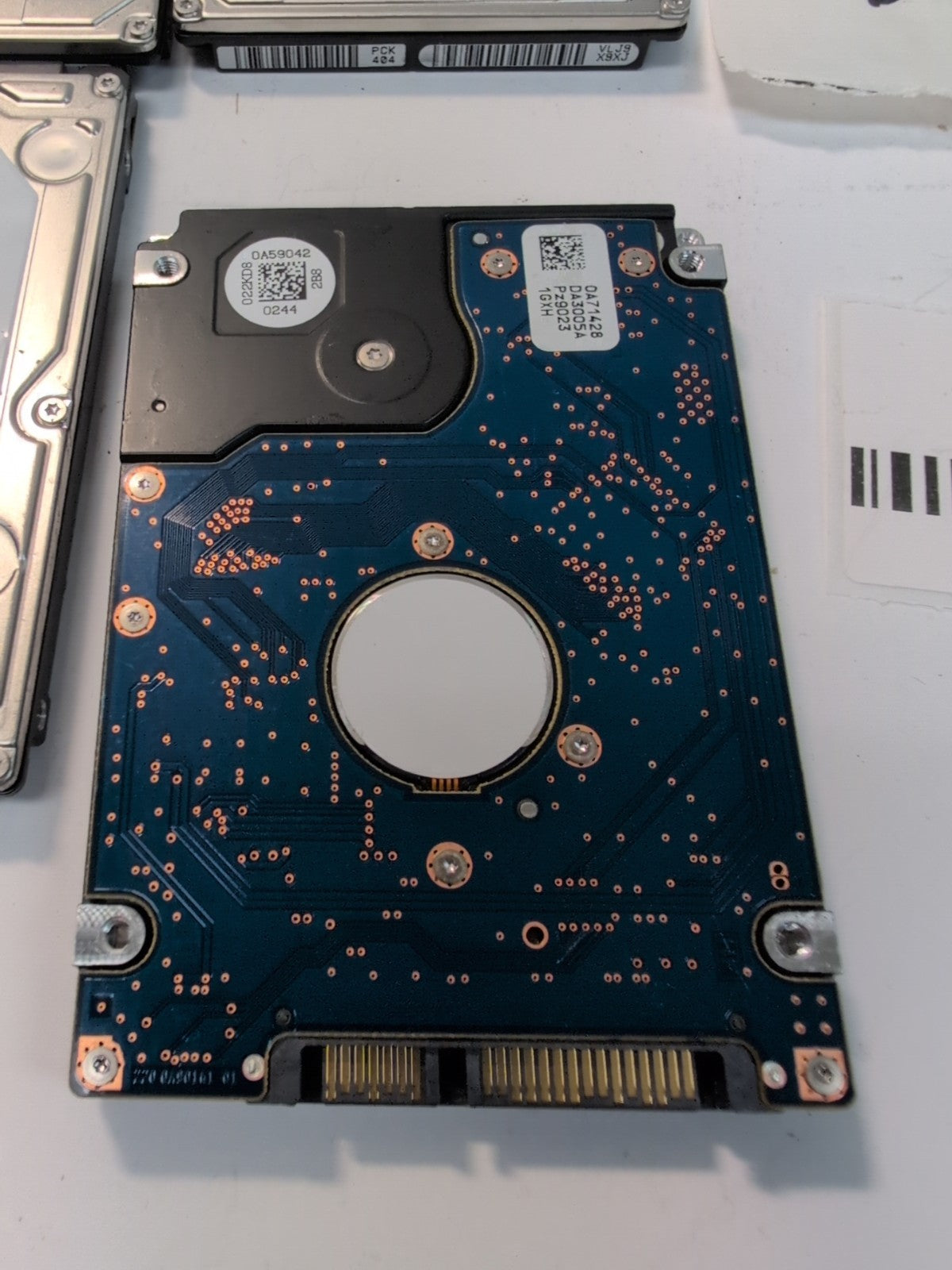 4x Hitachi HTS725050A9A364 500GB SATA 7200RPM 2.5" HDD TESTED, 1000days REMAIN -
