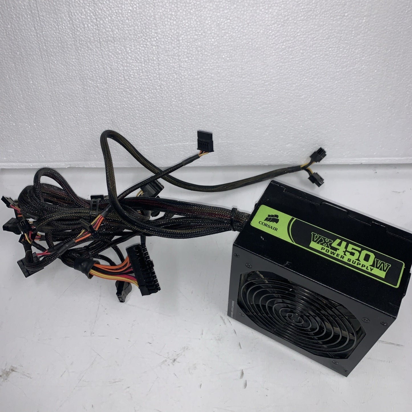 Supply Corsair VX450W CMPSU-450VX 450W ATX 20+4-PIN ATX12V Pcie SATA Molex Fdd