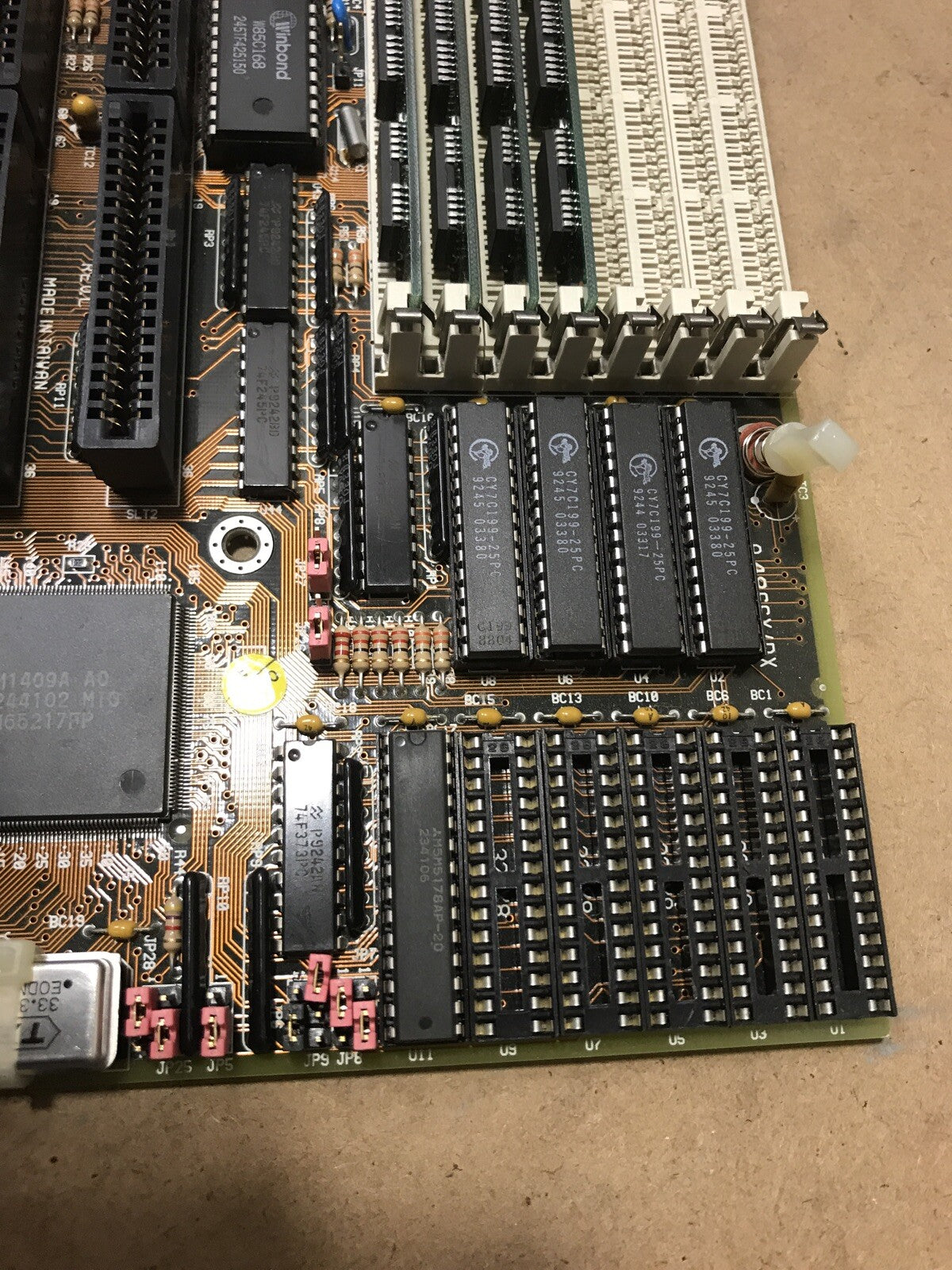 A486SX/DX Motherboard w/ CPU+ memory, AMIBIOS 486DX ISA BIOS