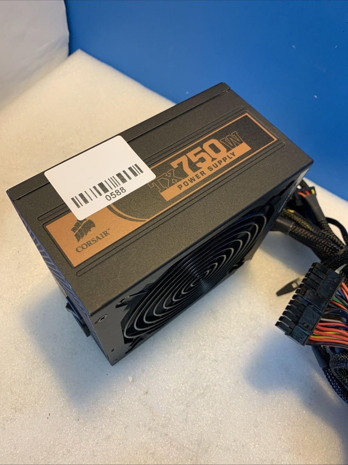 Corsair TX750W 750W Gaming Power Supply 4 x (6+2) PCIE, 8 pin CPU, SATA )