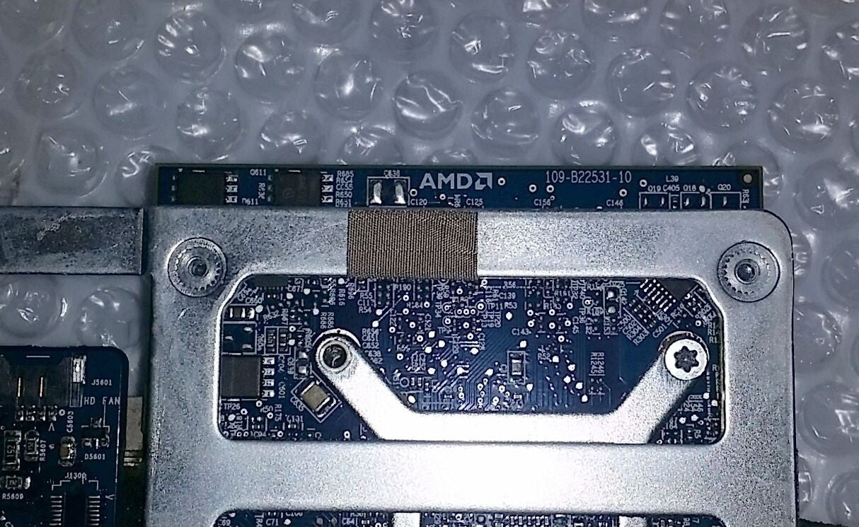 31PI8MB0000 Apple Logic Board  20" iMac  A1224-820-2143-A  w/ 109-B22531-10 vide