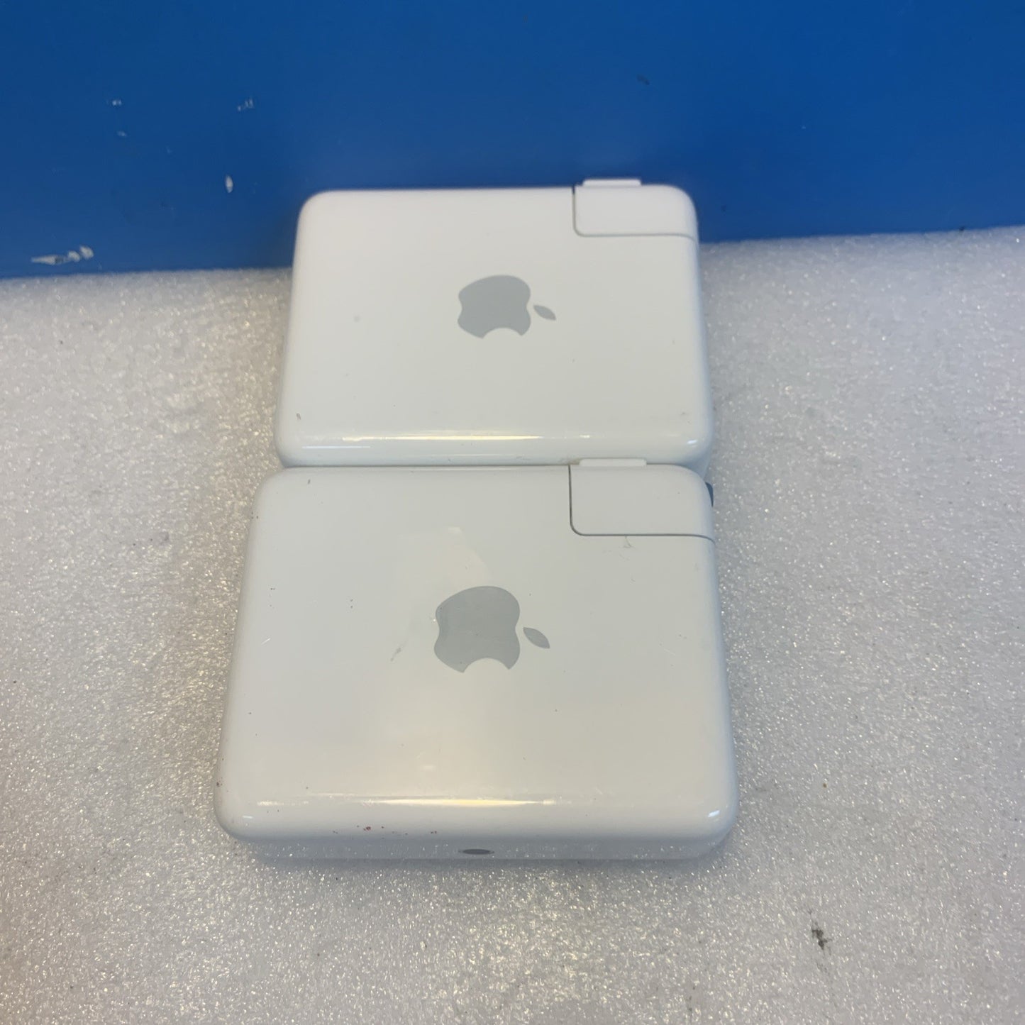 2x 🔥 Apple Airport Express Base Station Model A1084 White
