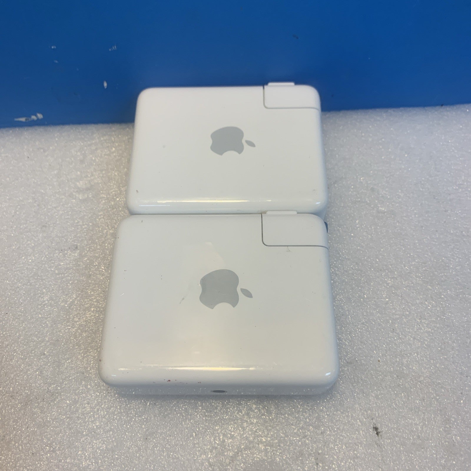 2x 🔥 Apple Airport Express Base Station Model A1084 White