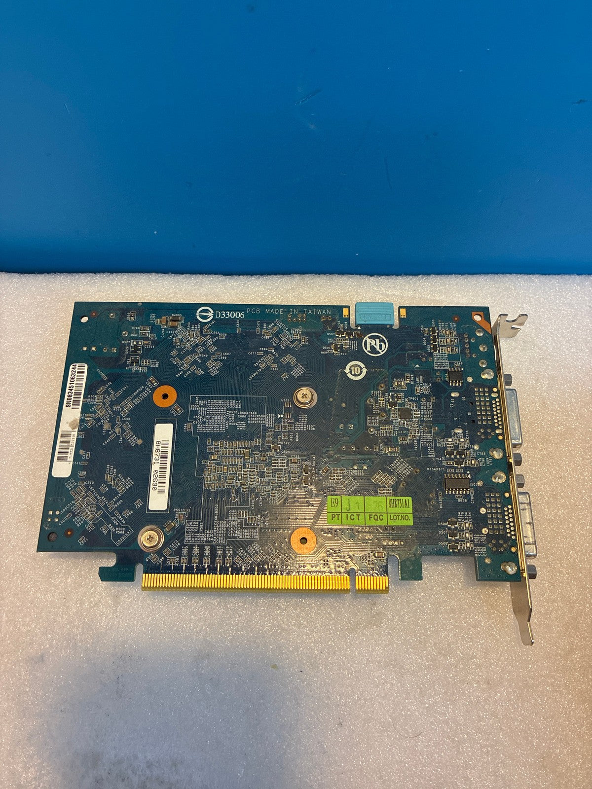 🔥 Gigabyte GeForce 9500 GT GV-N95TD3-512H 512MB DDR3 PCIe Graphics Card