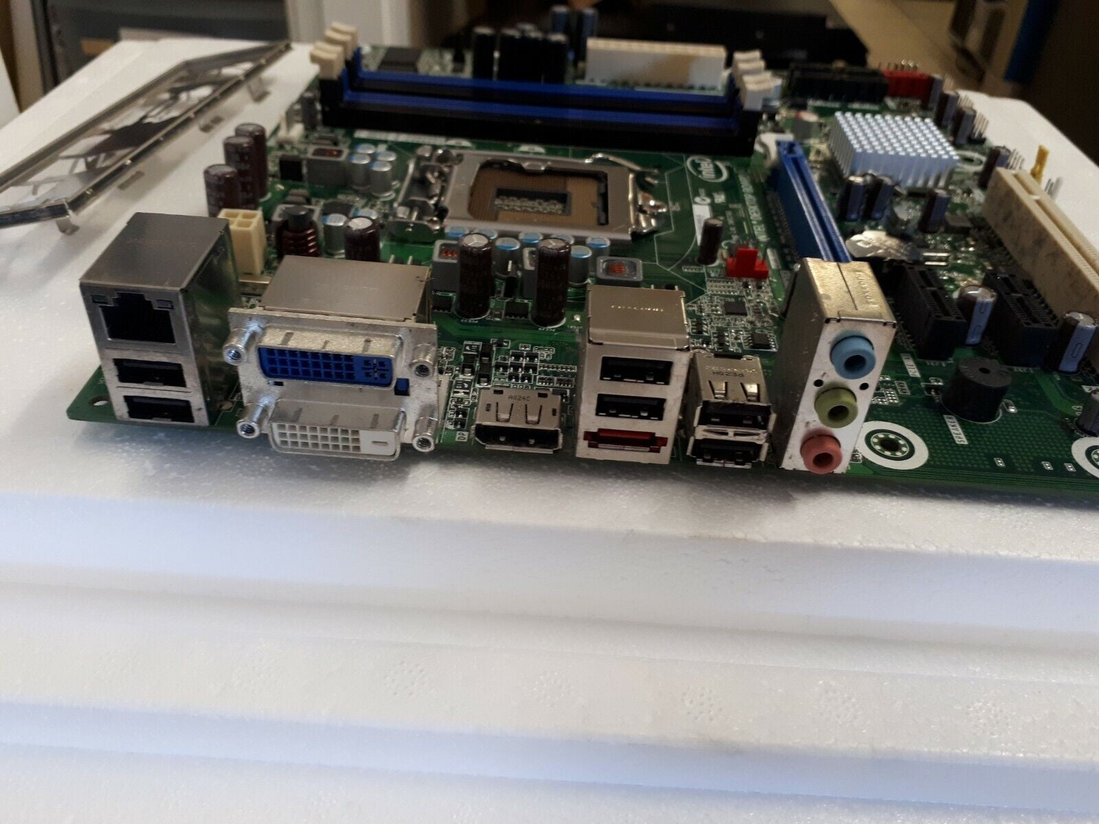 Intel DQ57TM Desktop Micro ATX Motherboard- E70931-402