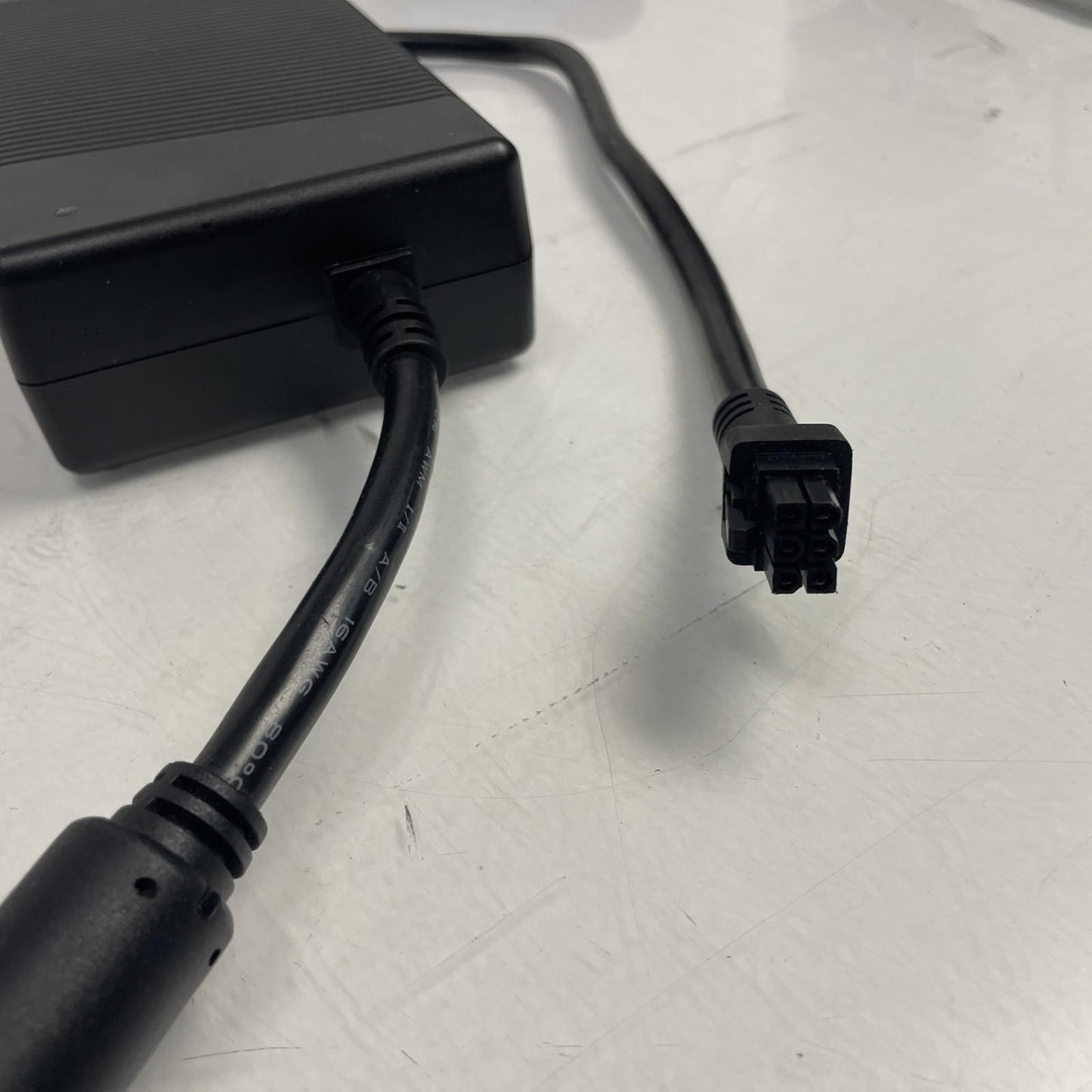 Volgen ATS250T-P120 AC Adapter 12V 20A 240w 6 PIN+