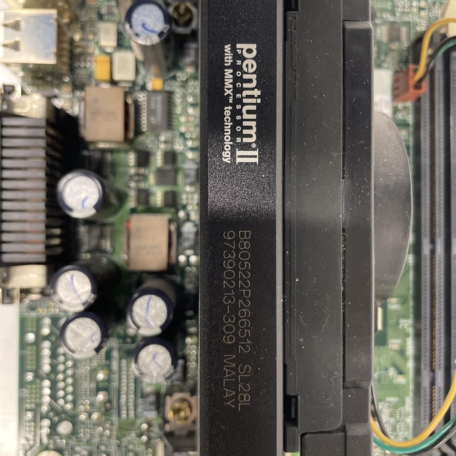 Intel AL440LX   1 ATX Motherboard with Pentium II  SL28L +