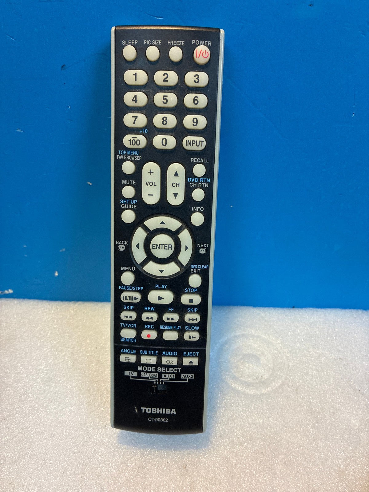 🔥 Toshiba CT-90302 TV/DVD Remote Control Black and Gray