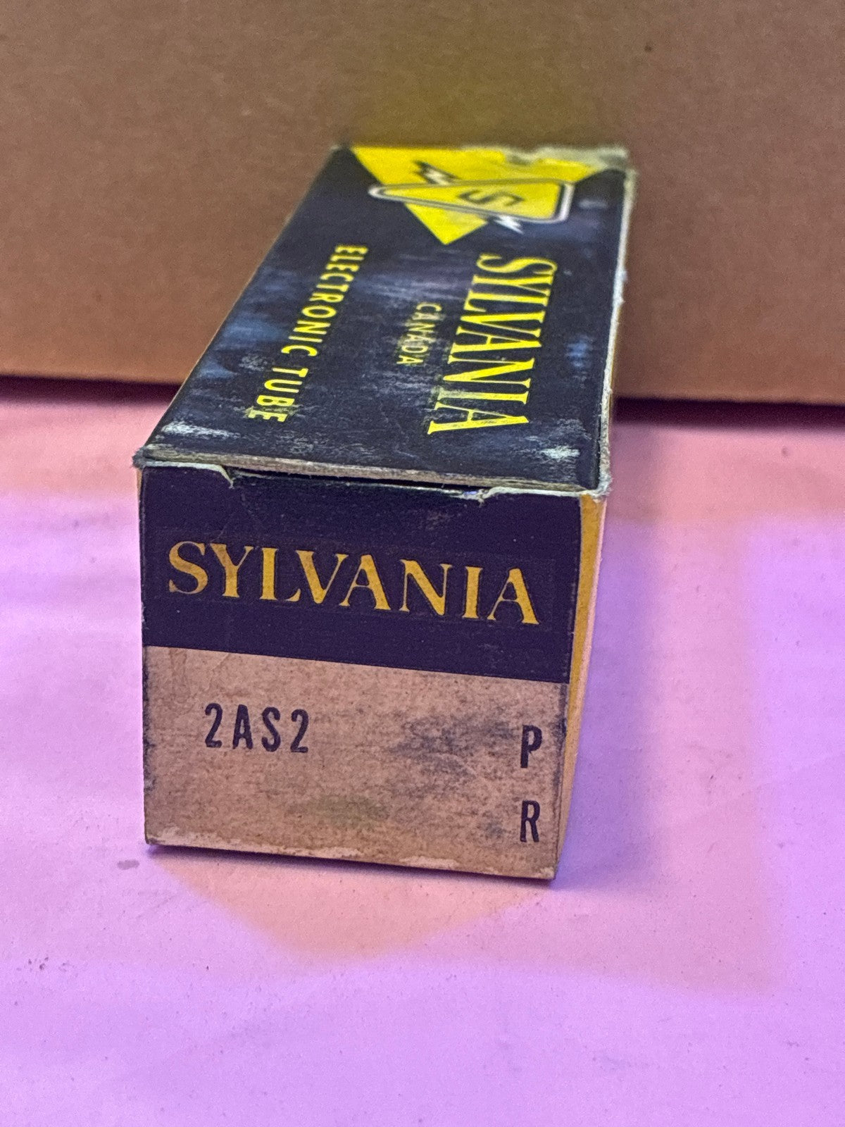 🔥 Sylvania 2AS2 Vacuum Tube in Original Box - Vintage NOS Canada