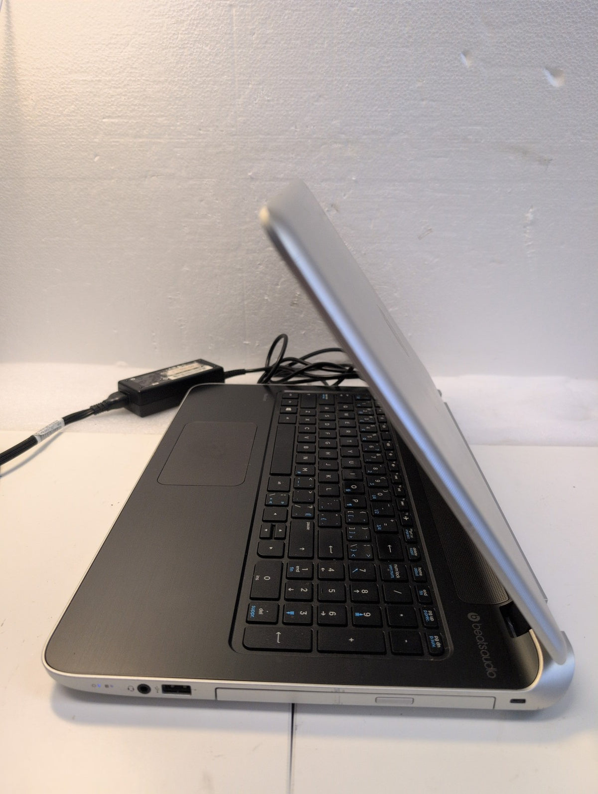 🎸 HP Pavilion 15 Laptop 15.6in Touch Screen AMD A10-5745M 8GB 1TB HDD Win10