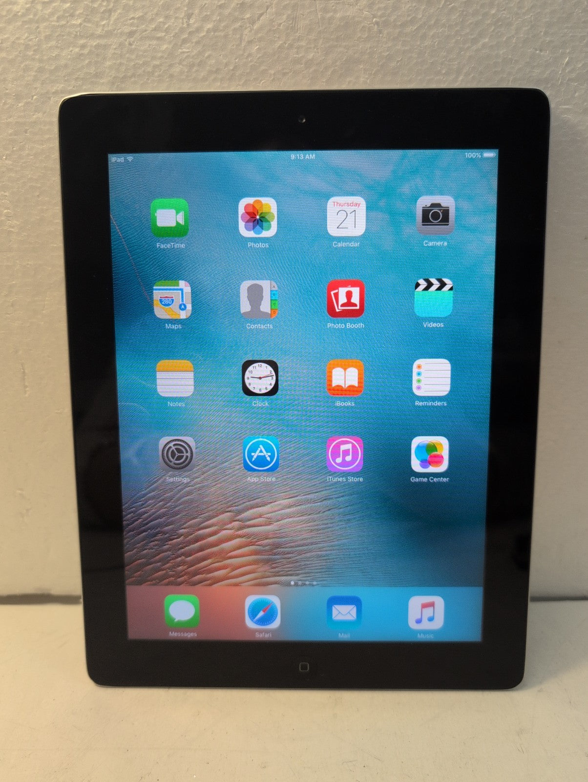 🔥 Apple 9.7" iPad 2 A1395 16GB Wi-Fi Silver Working -