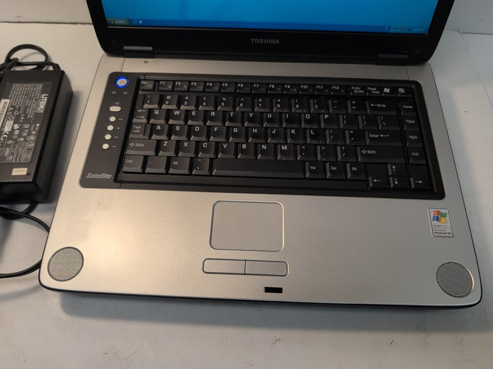 🔥 NICE TOSHIBA SATELLITE A70 15" Laptop Pentium 4 3.06GHz/512MB/40GB HD/winXP -