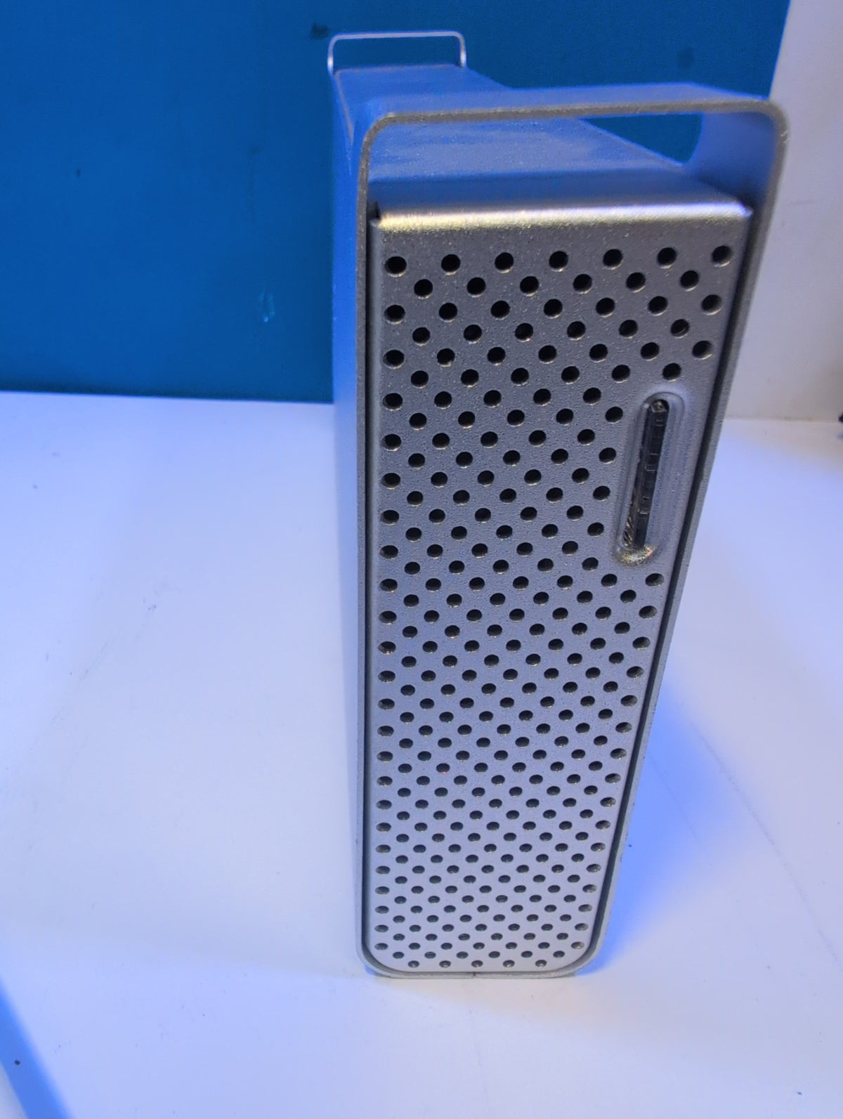 🎸 Iomega HDD1H4 500GB PORTABLE HDD WITH AC Power ADAPTER (Only 1 day Used Time)