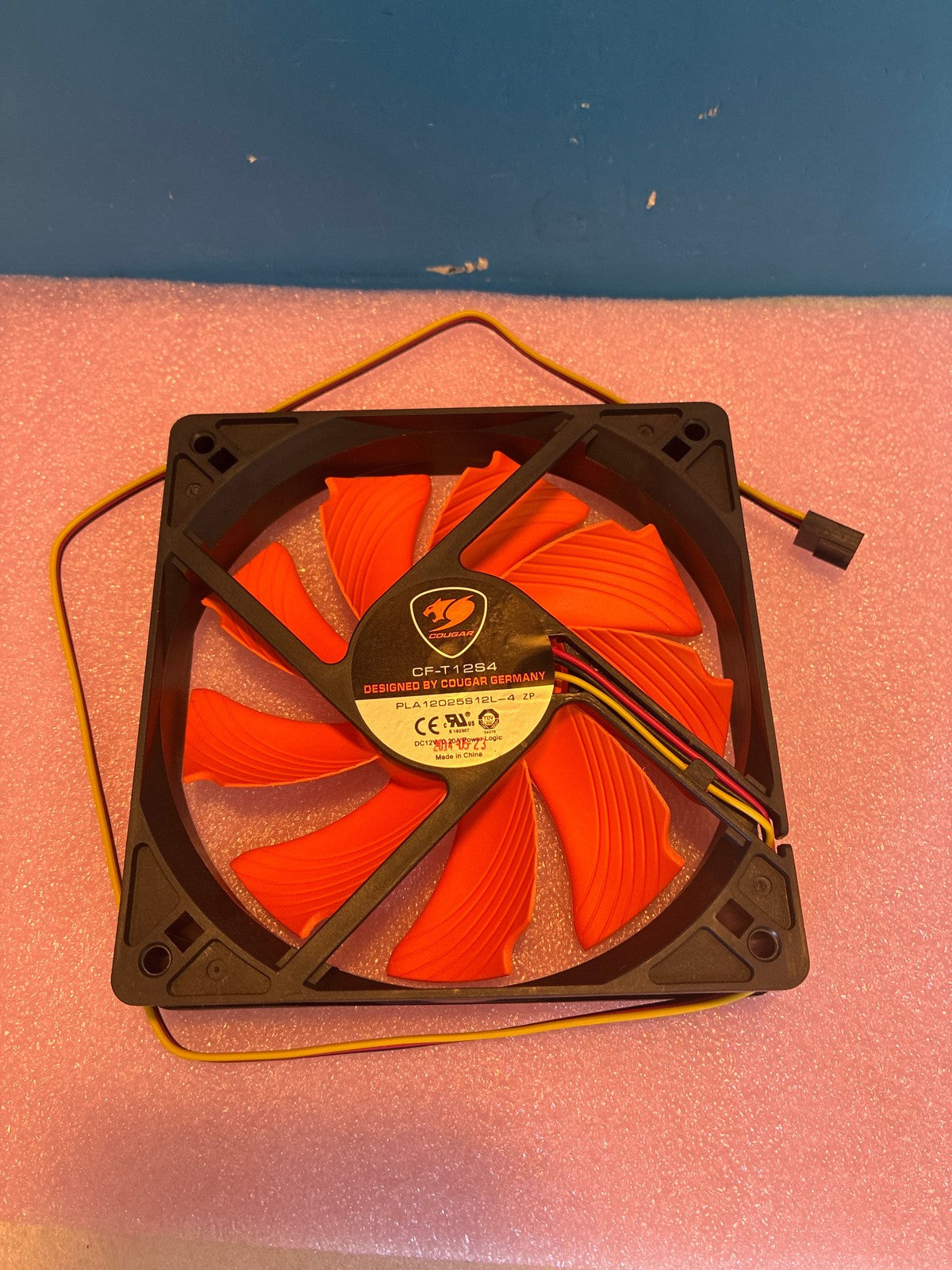 🔥 Cougar CF-T12S4 120mm Case Fan 4-Pin PWM Black Orange/Red Blades