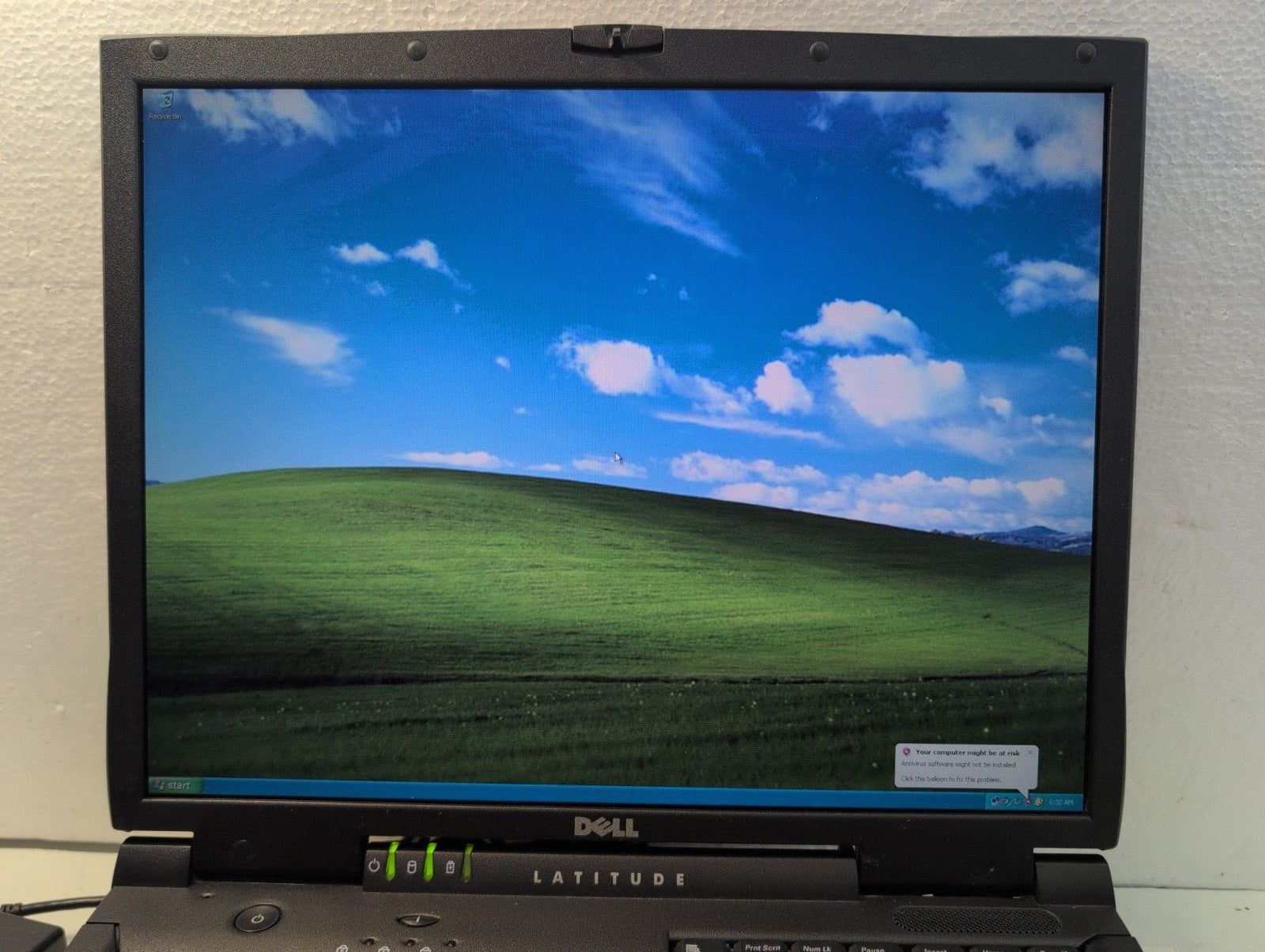🔥NICE Dell Latitude C840 15" Laptop Pentium4 2.0GHz /1GB RAM /30GB HDD/WinXP  -