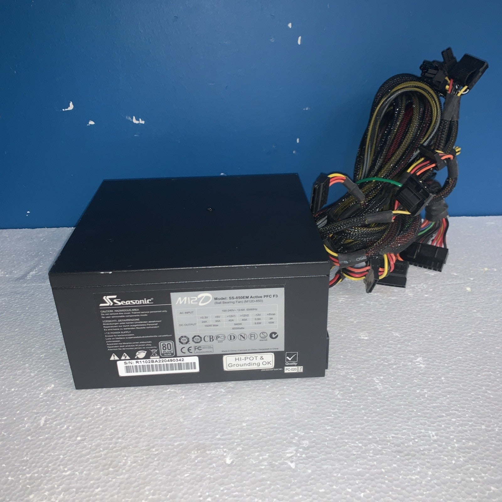 Seasonic M12D 850W (SS-850EM) 20+4/ 4+4/ Two 6+2 PCI-E Power supply