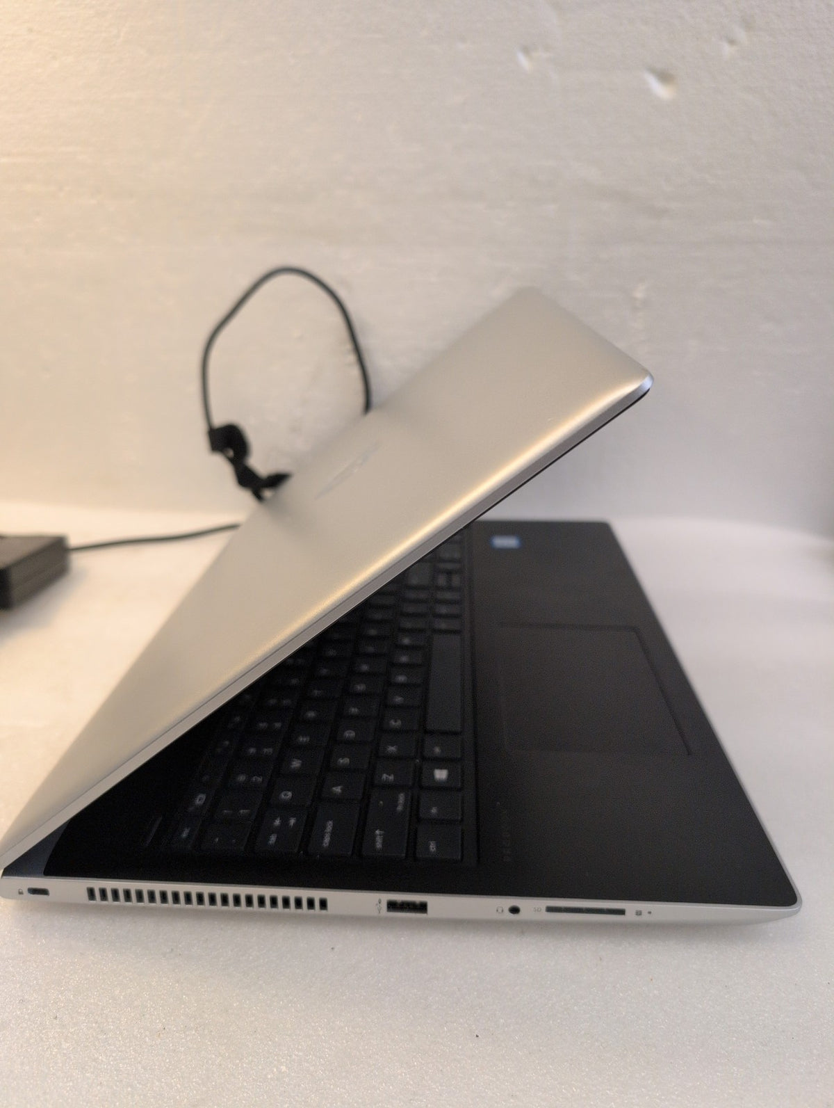 🎸NICE HP ProBook 450 G5 15.6" FHD Laptop i5-8250U 8GB RAM 512GB NVMe Win11 Pro
