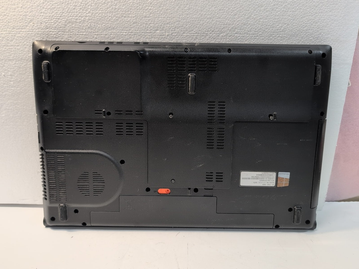 (AS IS) Acer Aspire V3-772G 17" Laptop Intel i7-4712MQ 2.30GHz/ 4GB RAM/NO HDD -