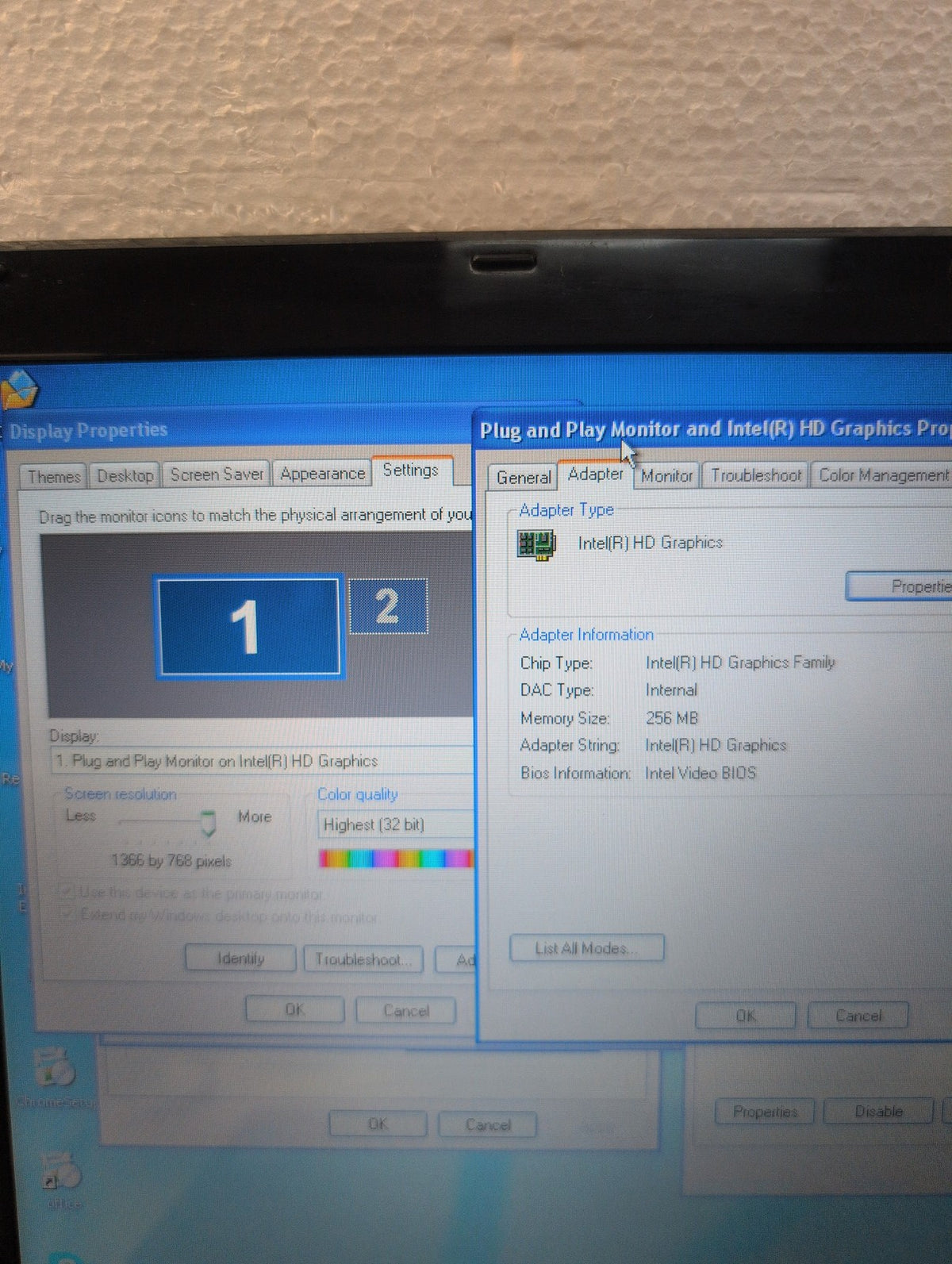 🎸 Acer Aspire 5749 15.6" Laptop Pentuim B950 CPU/3GB  /500GB HDD/WIN XP (READ)