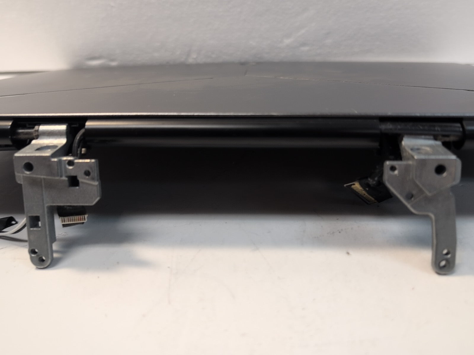 Dell Alienware 15.6" 15 R2 Laptop FHD LCD Screen Complete Assembly (Side Dent) -