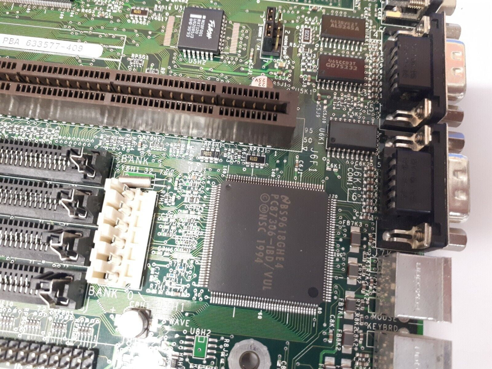 Vintage motherboard M02365914 + Intel Pentium 133MHz CPU Socket 5 & 7 A80502133