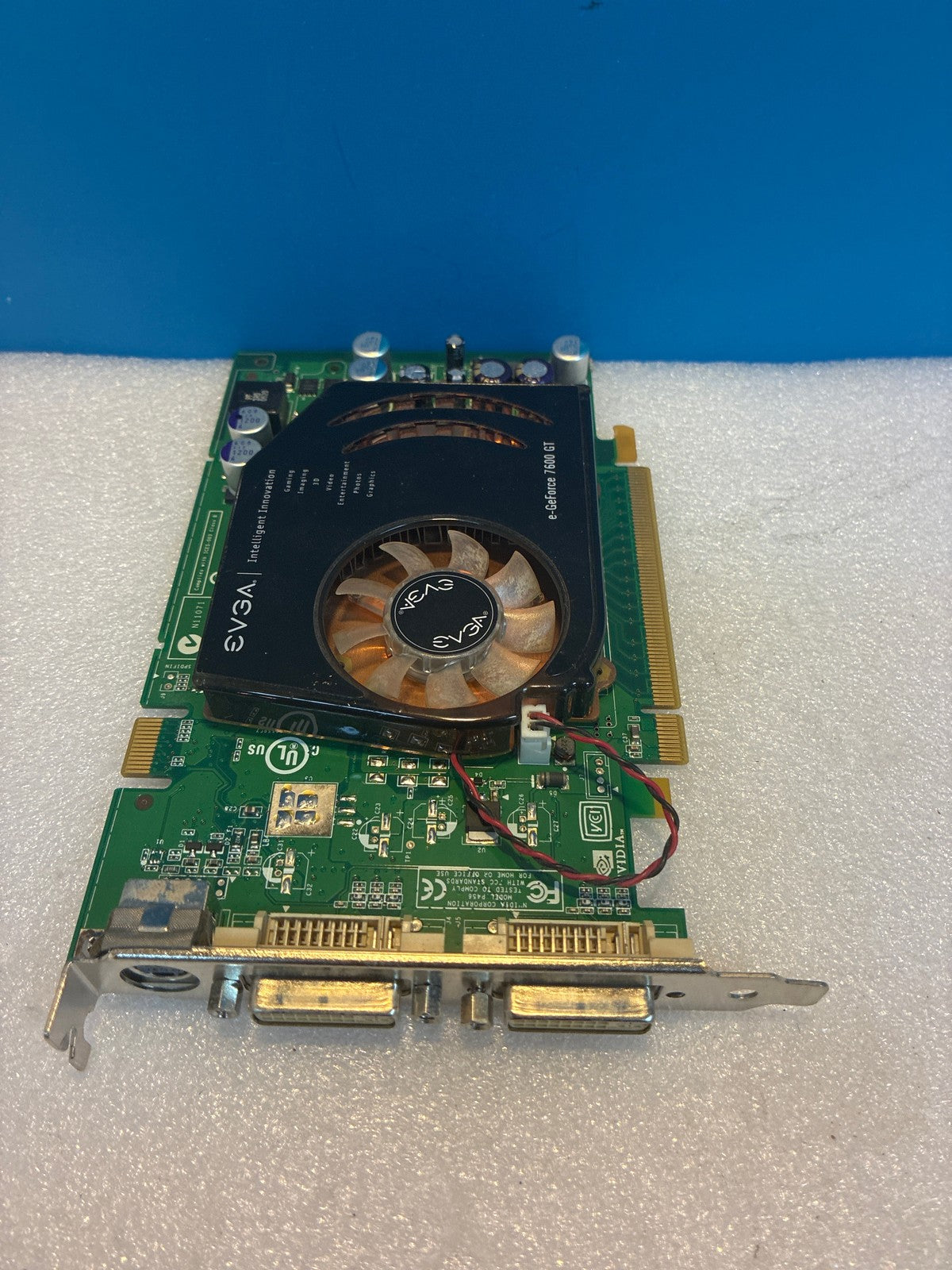 🔥 EVGA e-GeForce 7600GT KO 256-P2-N554-AX 256MB PCI-E Dual DVI Graphics Card