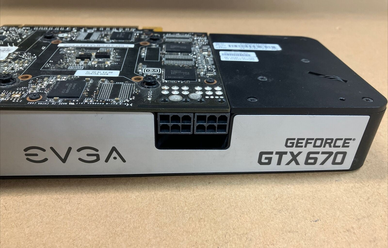 EVGA NVIDIA GeForce GTX 670 2GB GDDR5 PCI-e Graphics Card P/N: 02G-P4-2670-B6 ~