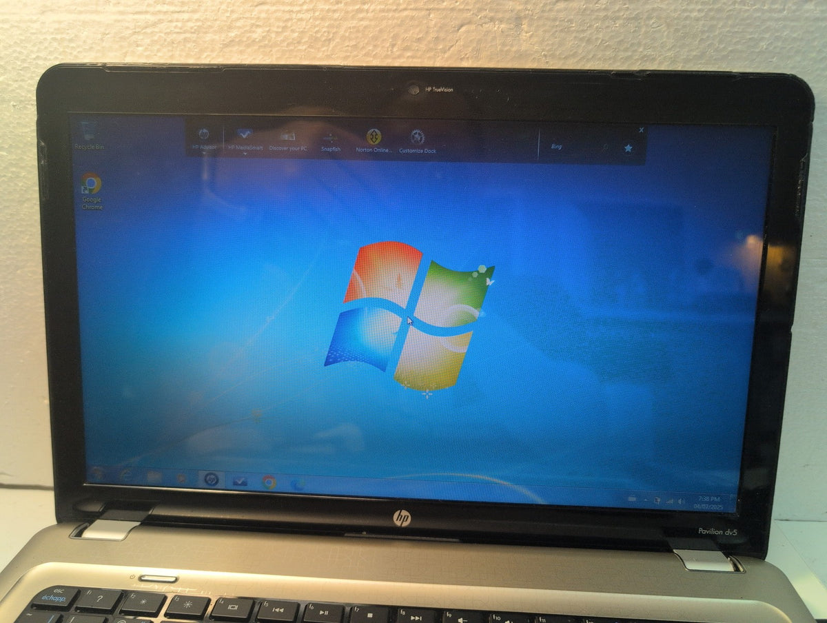 HP Pavilion dv5 Notebook 14" AMD Turion II P540/4GB RAM /500GB HDD/ Win 7 -