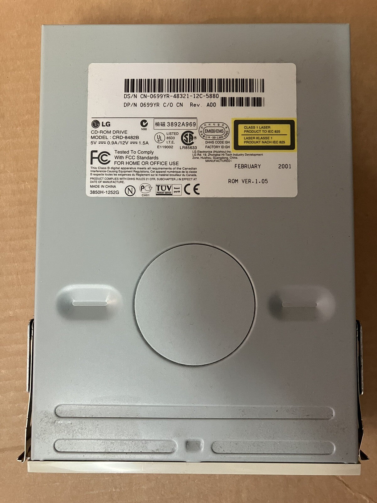 ~ LG CD-ROM DRIVE CRD-8482B VER.1.05, DP/N: 0699YR REV. A00 Tested/Working