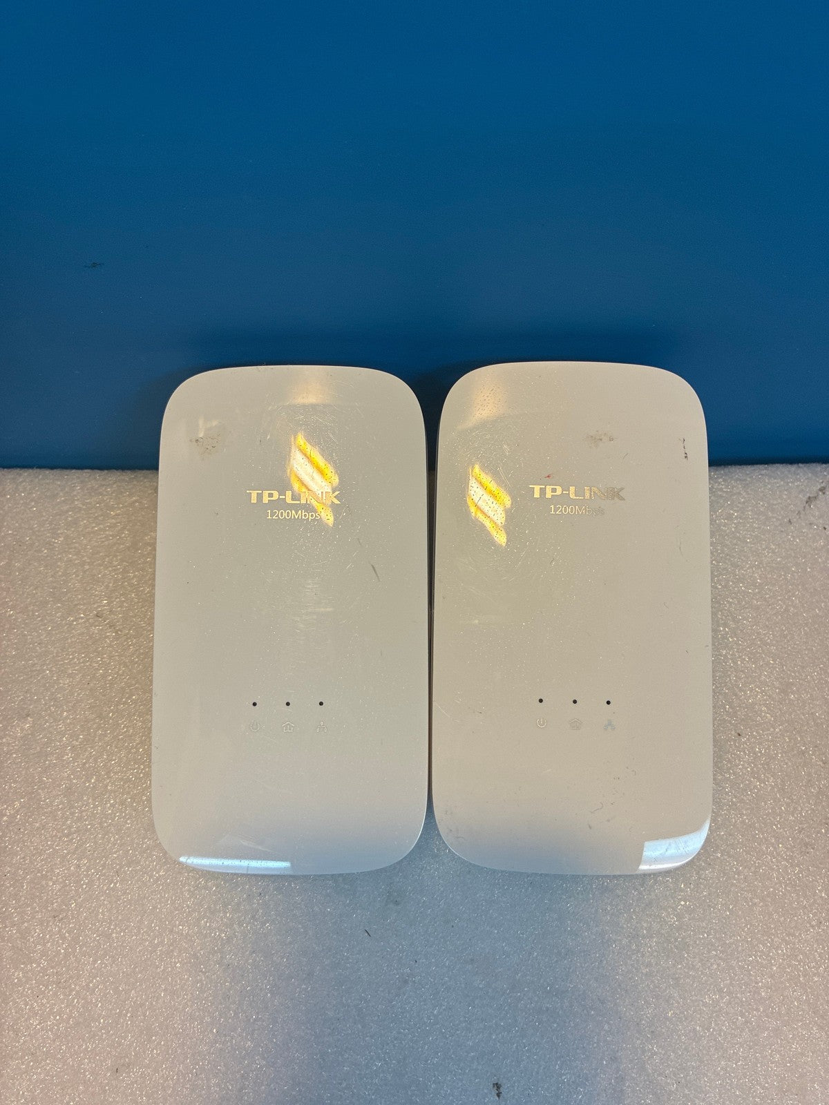 🔥 TP-Link TL-PA8010 AV1200 Gigabit Powerline Ethernet Adapter Set TL-PA8010(CA)
