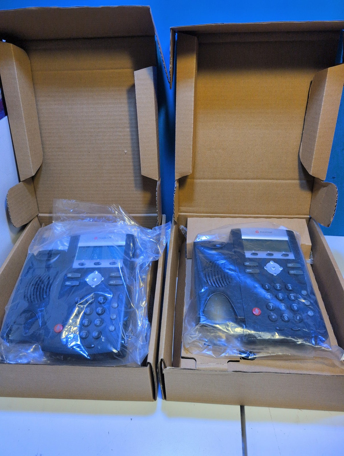 🎸 2x Unused  Polycom SoundPoint IP331 / IP335 Business Phones (IP331 No stand)